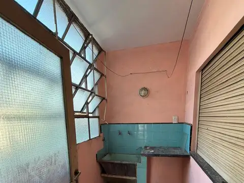 Depto Tipo Casa 7 ambientes con 2 baños