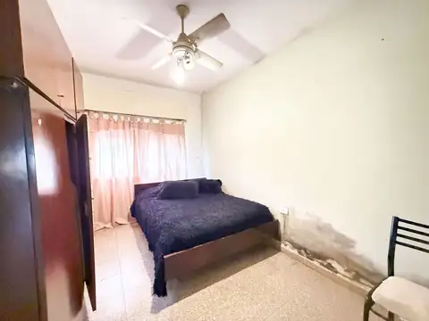 Casa 7 ambientes con 2 baños