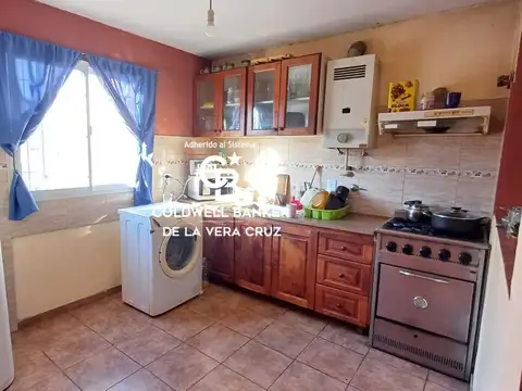 Casa en  planta alta en Don Guanella 4600