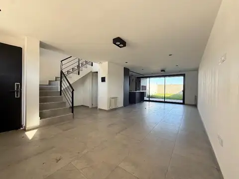 Casa en Alquiler al Norte