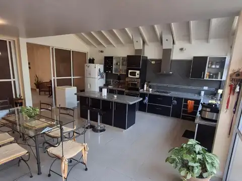 PH EN VENTA EN SAN MARTIN CENTRO DE 4 AMB