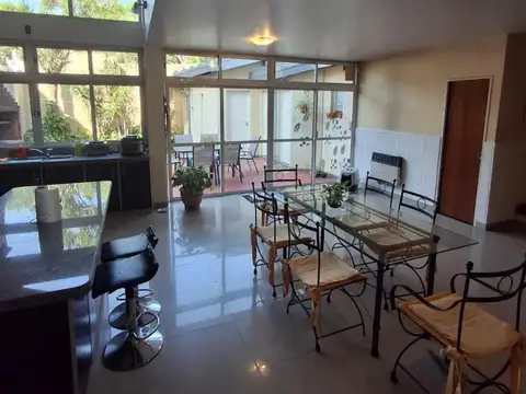 PH EN VENTA EN SAN MARTIN CENTRO DE 4 AMB