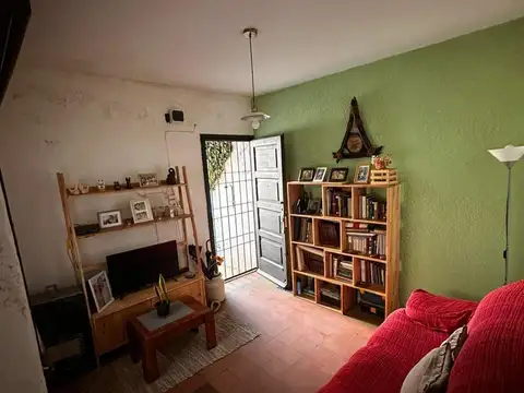 Venta casa dos dormitorios cochera Malvin 