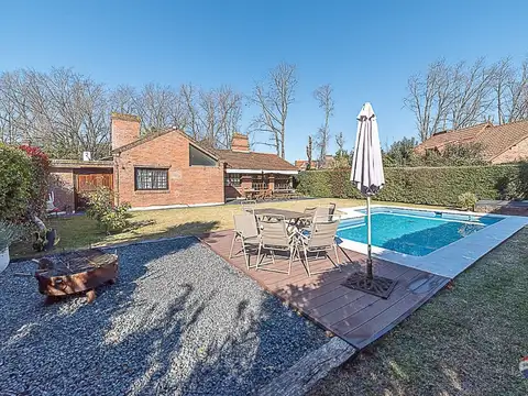 CASA EN VENTA EN UNA PLANTA -APTO CREDITO