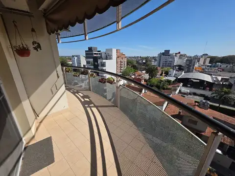Departamento 4 ambientes con 2 baños