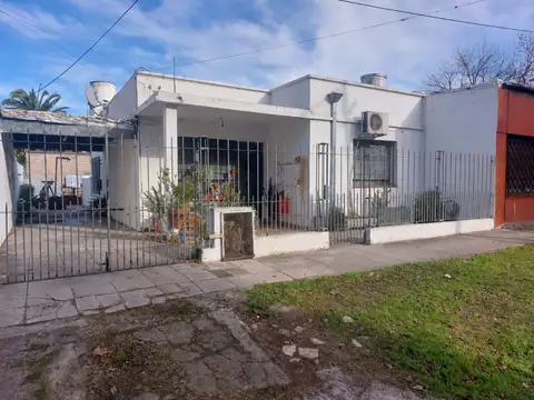 CASA EN VENTA 3 AMBIENTE FLORENCIO VARELA