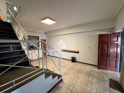 Casa 6 ambientes con 4 baños