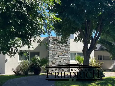 Club De Campo Los Puentes