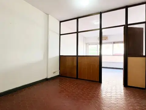 Oficina en Venta 66 años