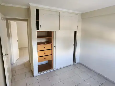 Departamento en Alquiler en Villa Sol, $ 700.000