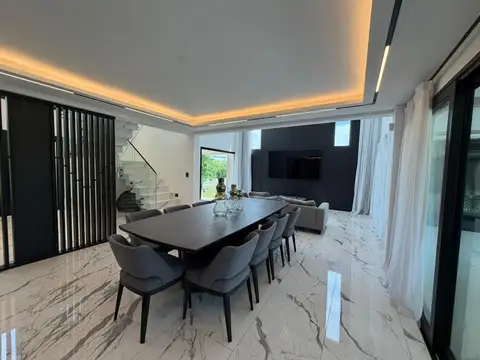 Casa en Venta en Countries y Barrios Cerrados en Ezeiza, USD 950.000