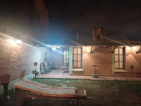 Casa 3 ambientes con 2 baños