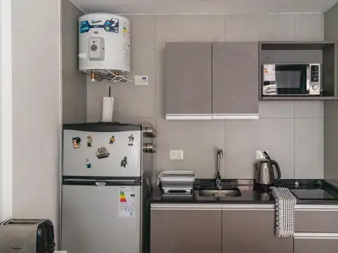 Amoblado balcòn contrafrente