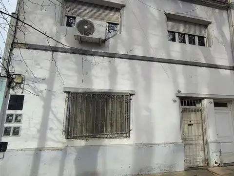 VENTA PH 4 AMB. A REFACCIONAR. CHACARITA. CABA