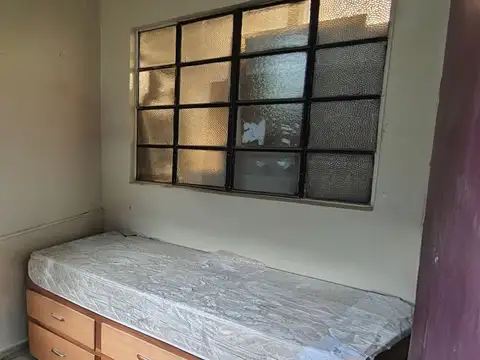 Depto Tipo Casa en Venta en Chacarita, USD 130.000