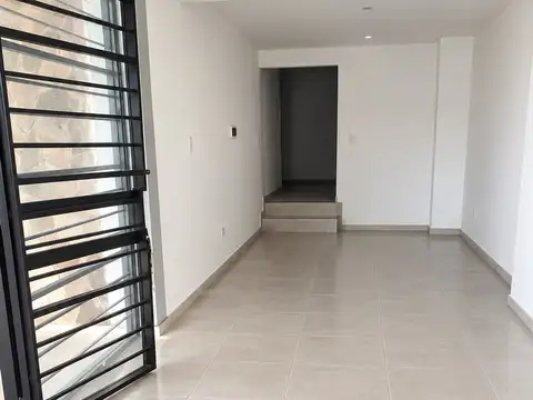 Alquiler local comercial Pilar en Torre Tucuman.