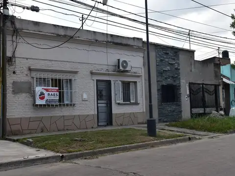 CASA DE 2/3 DORMITORIOS EN EL CORAZÓN DE MARÍA SELVA 