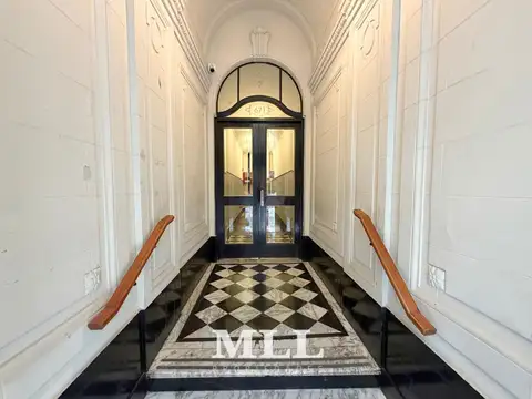 Reconquista entre Tucumán y Viamonte. Antiguo de categoría.. 5 piso. Semipiso Sup. 115 m2