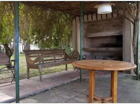 Campo De 59 Has Sobre Ruta, Con Casco, Casa De Invitados, Galpones Y Dependencias