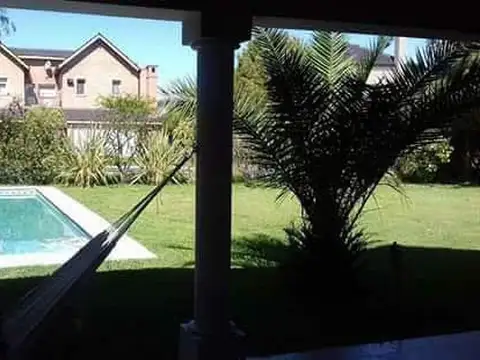 Casa 5 ambientes con 5 baños