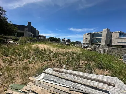 Terreno en Venta en Barrio Maritimo 1, USD 310.000