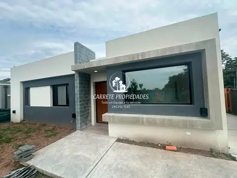 Casa en Venta en Pilar del Este - Santa Lucia, USD 175.000