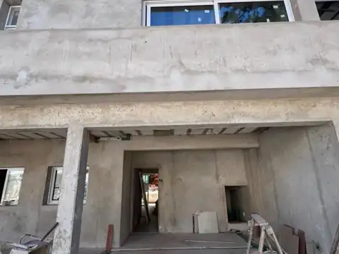 Depto Tipo Casa en Venta de 4 ambientes