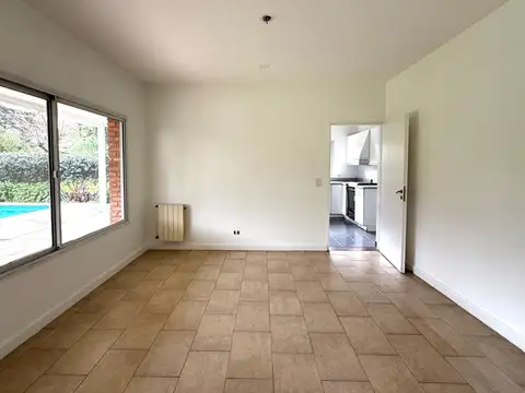 Casa 5 ambientes con 4 baños