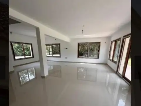 Autopista Acceso Oeste 100