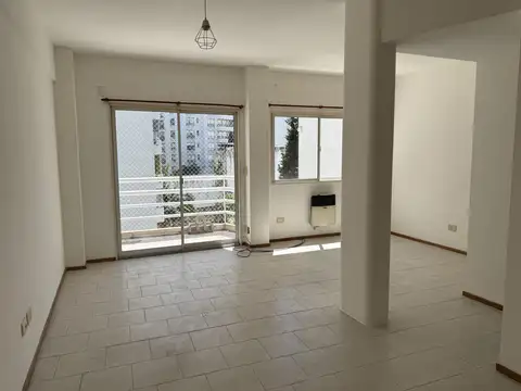 Monoambiente con cochera y pileta