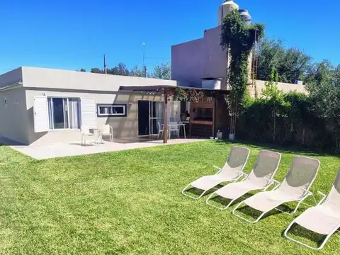 Casa en Venta con 2 cocheras