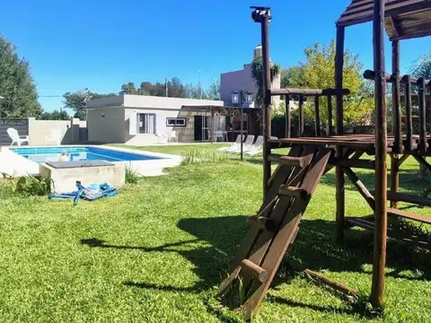 Casa 3 ambientes con 1 baño