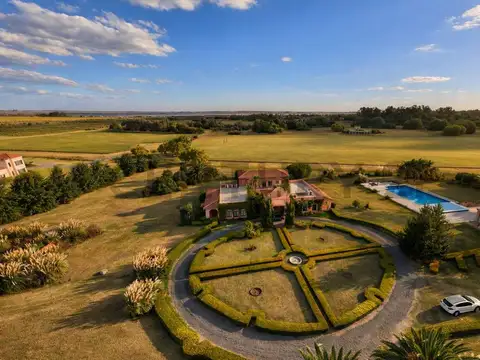 CASA DE CAMPO A LA VENTA EN SANTA MARIA DE LOBOS POLO CLUB