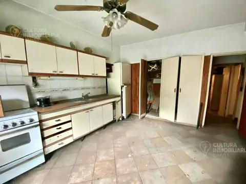 Casa 5 ambientes con 3 baños