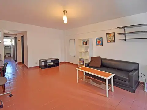 Avenida Hipólito Yrigoyen 2700