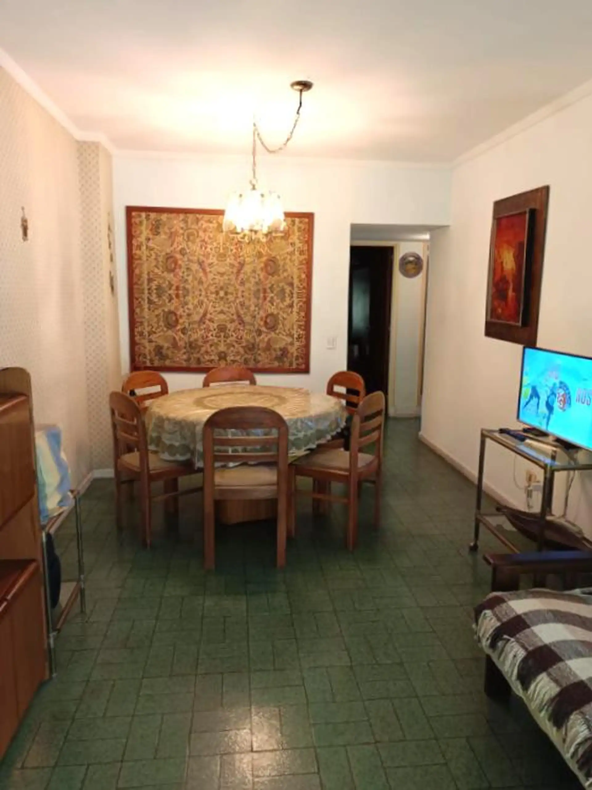 Depto 3 amb, 60m² con cochera y balcón — Centro