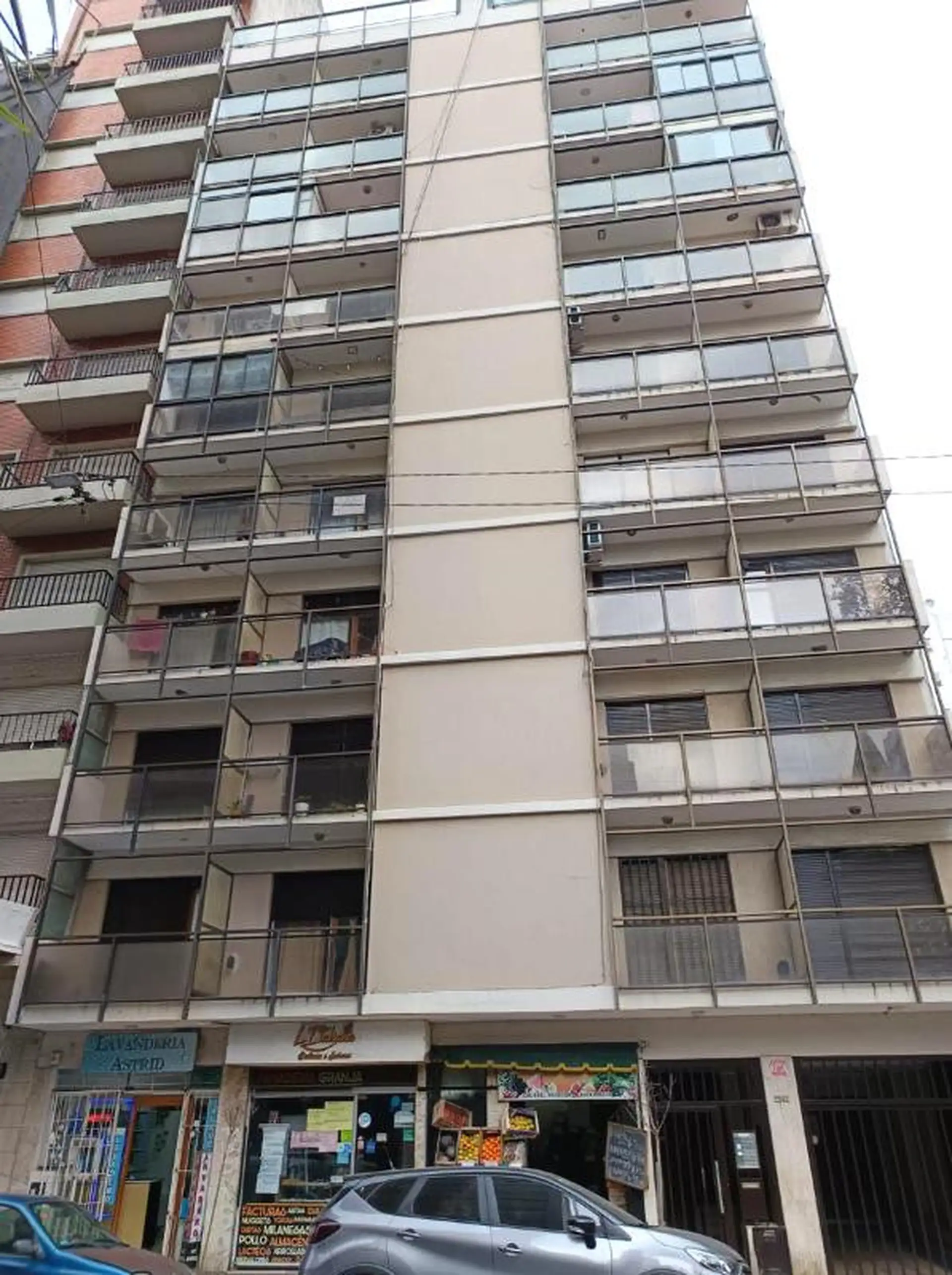 Depto 3 amb, 60m² con cochera y balcón — Centro