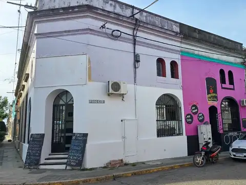 Inversión con renta: 4 locales+1 depto en Victoria