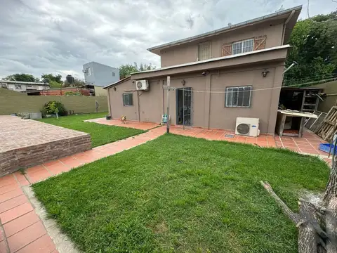 VENTA QUINTA 5 AMB GRAND BOURG CON PILETA Y PARQUE