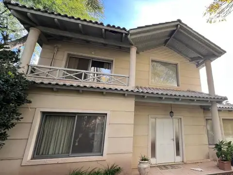Venta/permuta casa 4 dormitorios GER- 440m2 parque