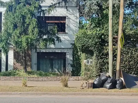 Avenida Teniente General Ricchieri 100