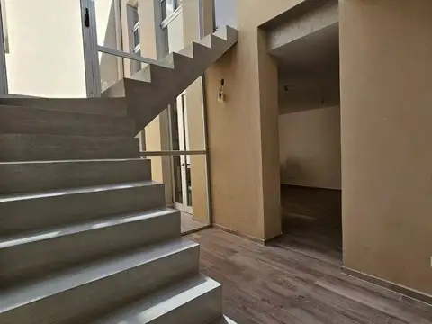 Depto Tipo Casa en Venta 66 años