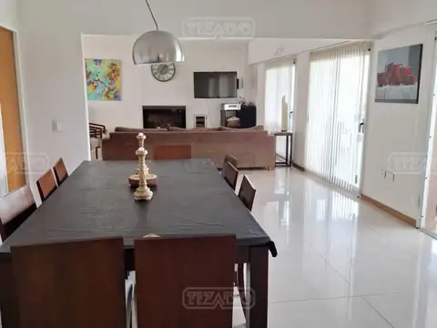 Casa en Venta de 5 dormitorios
