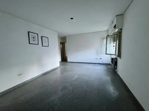 Avenida 51 entre 16 y 17 1000, Piso 1