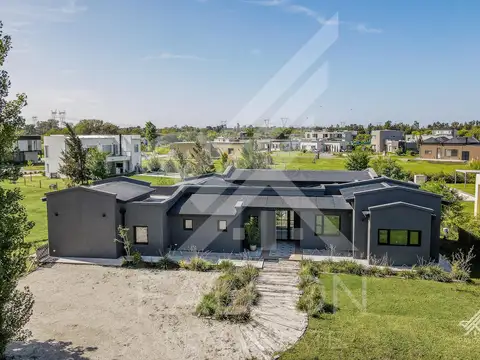 Casa en Venta en Medal Country Club