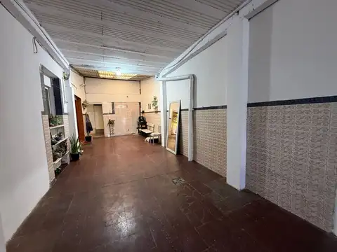 Avenida Castañares 5900