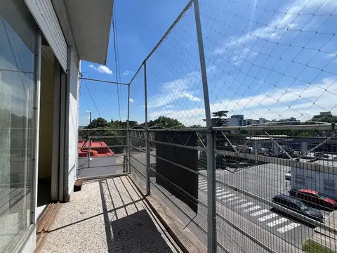 Bernardo de Irigoyen 400