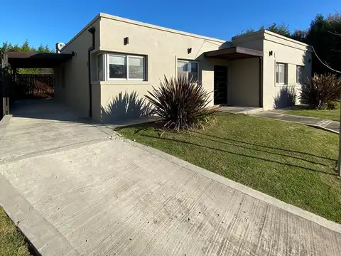 Casa  en Venta en Santa Guadalupe, Pilar, G.B.A. Zona Norte