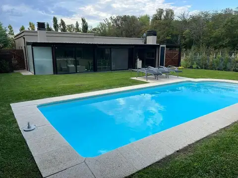 Santa Guadalupe, Pilar Del Este