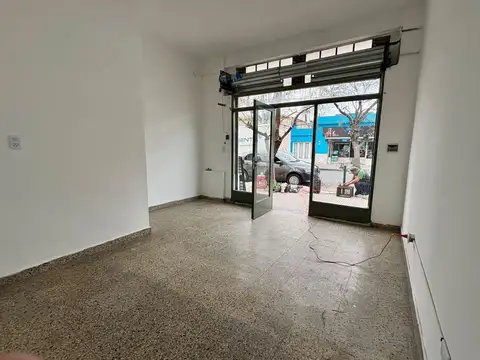 Local en Alquiler en Villa Lynch, $ 650.000